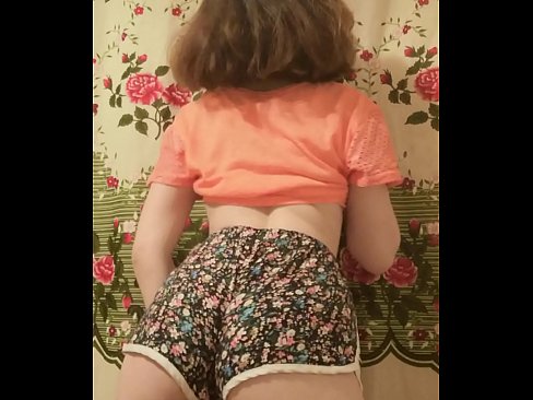 ❤️ دختر جوان سکسی که شورتش را جلوی دوربین در می آورد ویدیو سکس در پورنو fa.moresexmovies.ru ☑