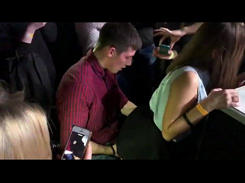 ❤️ سکس واقعی در یک کلوپ شبانه روسی. دختر 18 ساله روسی در مقعد و واژن در یک کلوپ شبانه فاک کرد ویدیو سکس در پورنو fa.moresexmovies.ru ☑